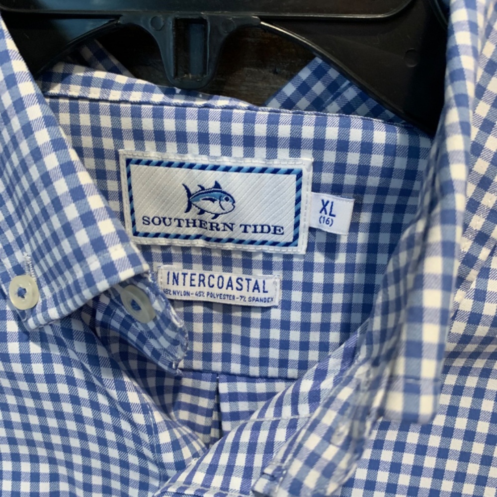 Southern Tide button down - Picture 2 of 3